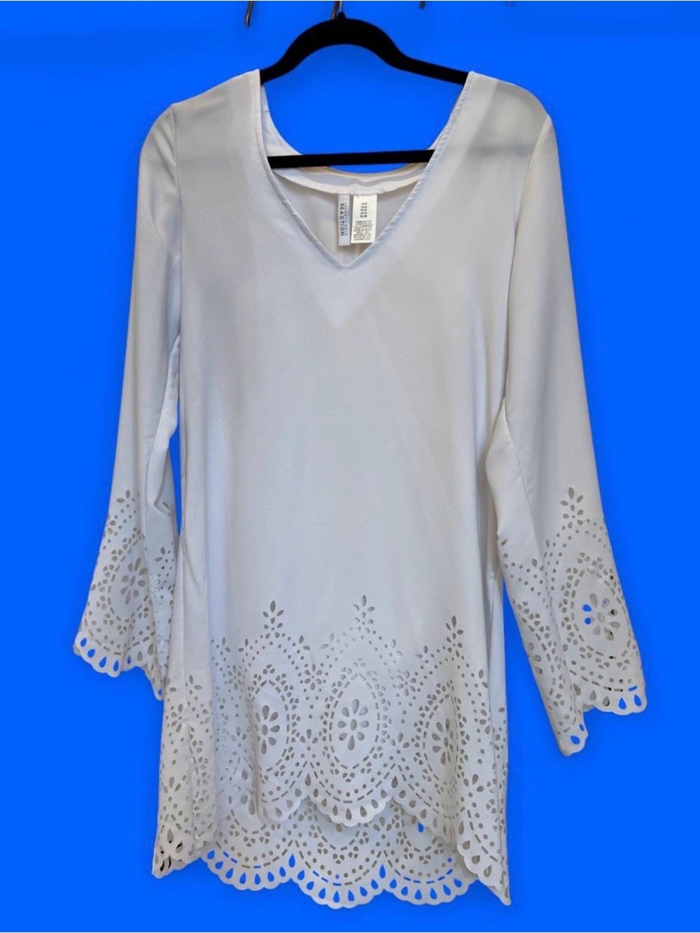 Kenneth Cole Reaction Women's Cream V-Neck Short Sleeve dress size M